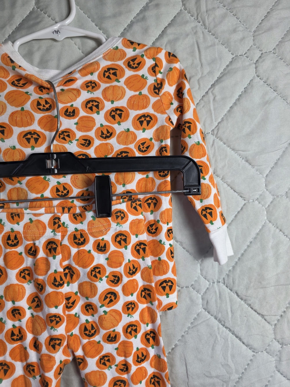 Old navy Toddler Pajamas Size 2T Halloween Pumpkins - Picture 3 of 7